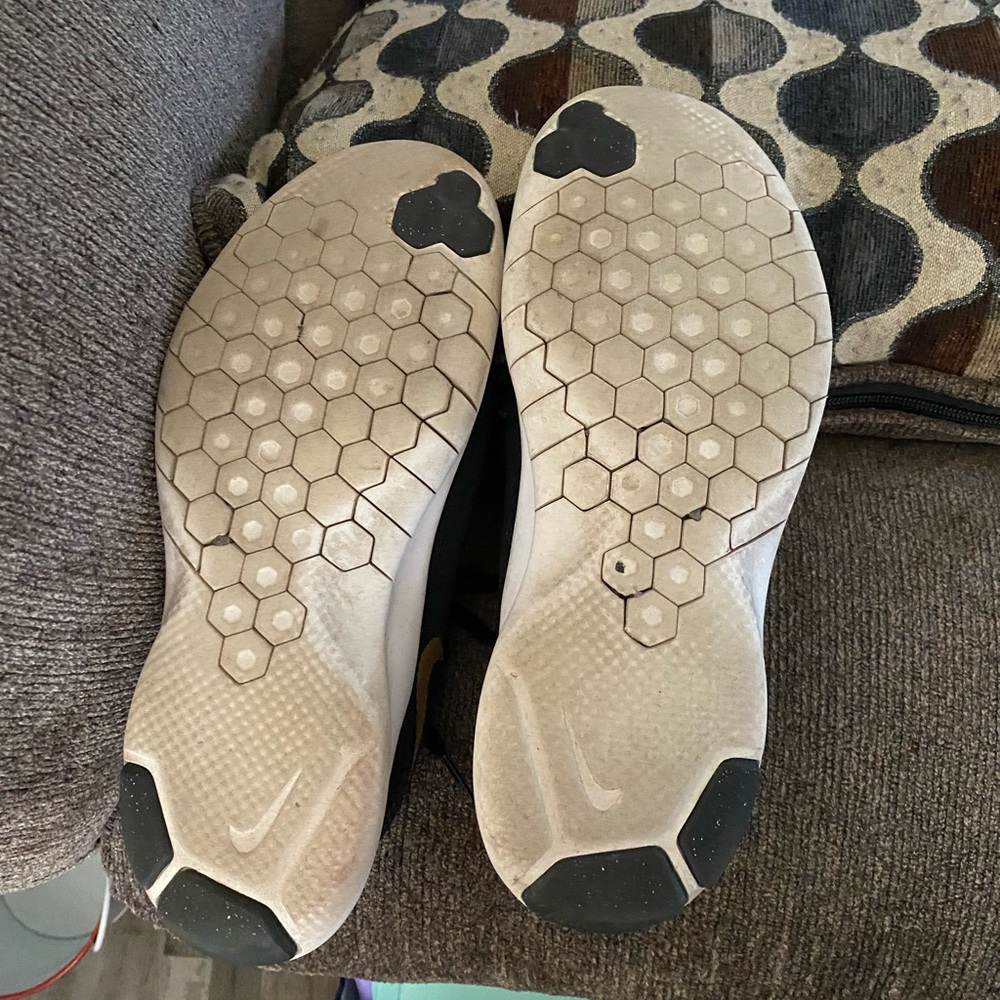 Nike Running Shoes - Picture 5 of 5